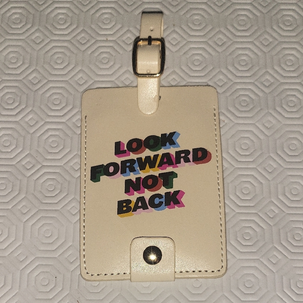 ban.do Cream Luggage Tag with Motivational Message